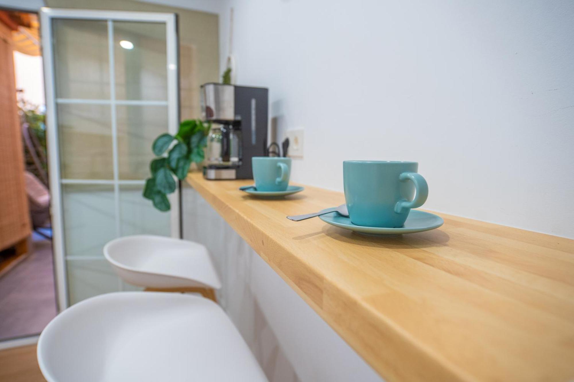 Prensa & Nice Courtyard By Ele Apartments マラガ エクステリア 写真